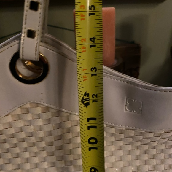 Liz Claiborne Basket Weave Tote - Picture 7 of 13